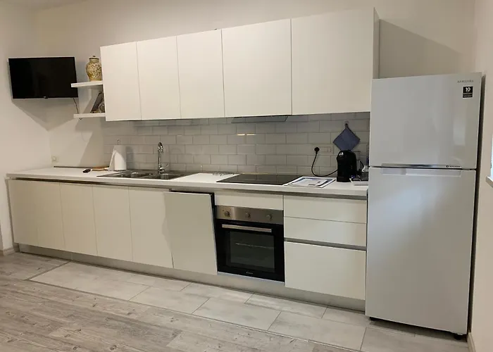 Allwhite Iun R5535