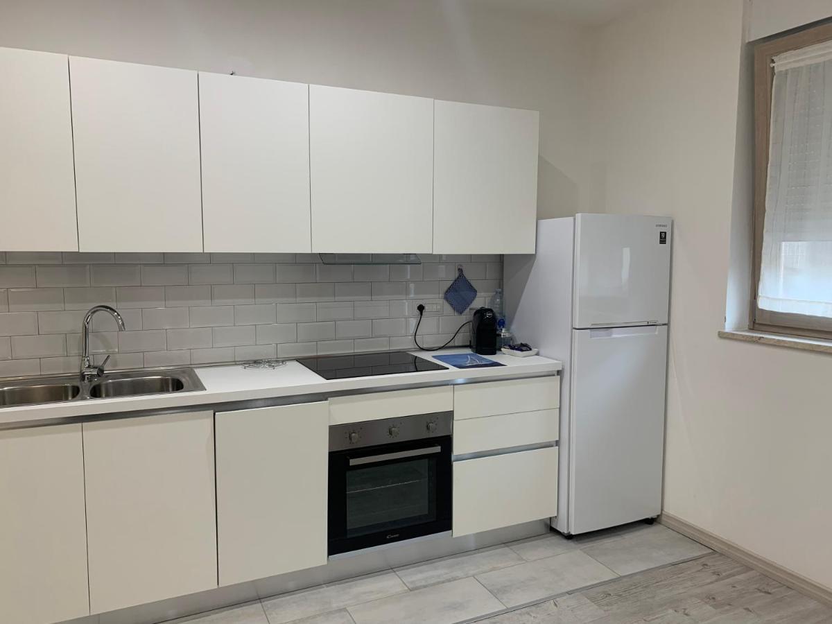 Allwhite Iun R5535 Apartment *