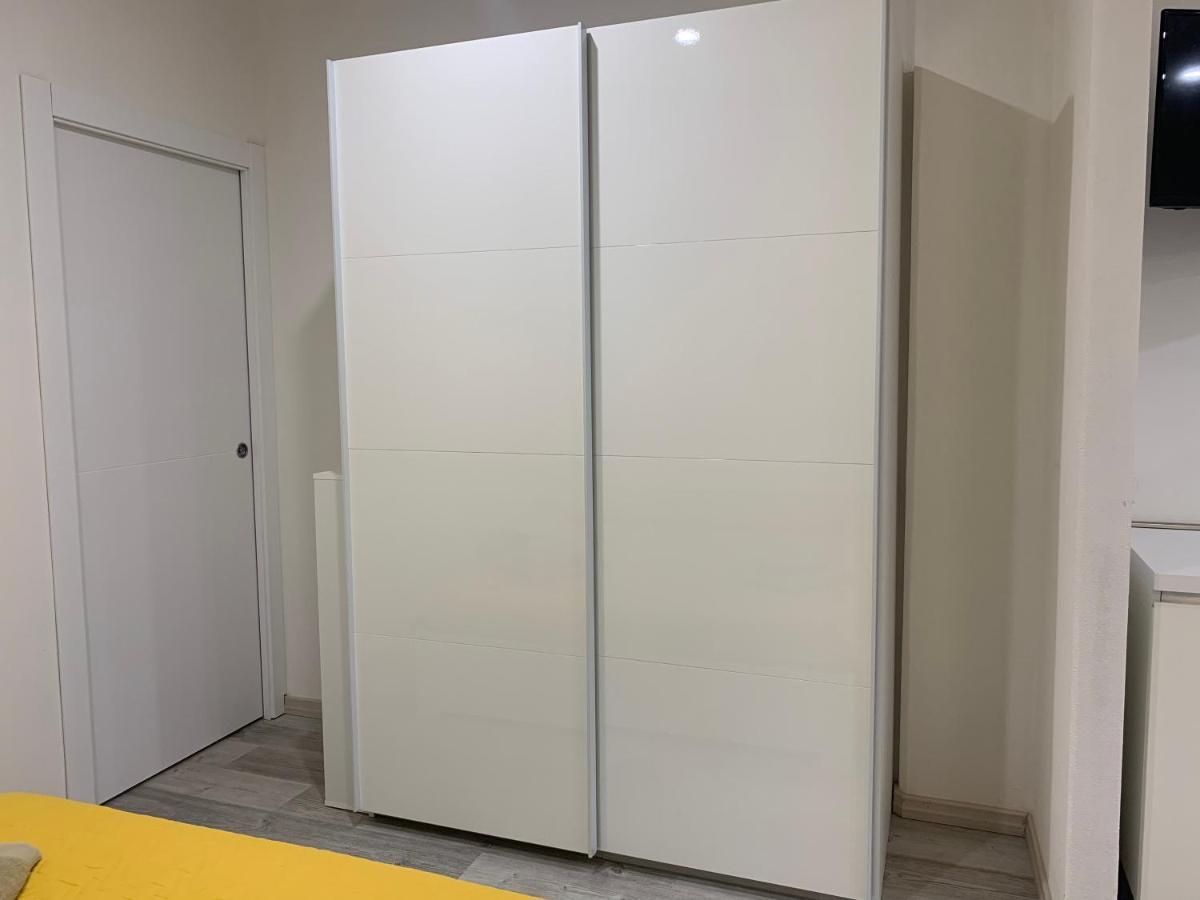 Allwhite Iun R5535 *
